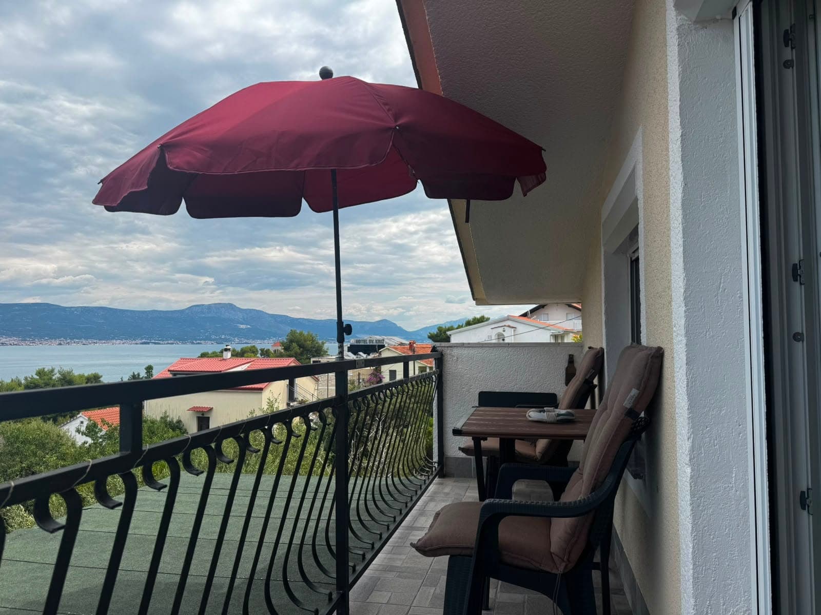 Second bedroom with a view of the bay